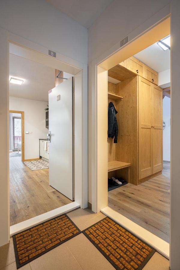 Apartments Srdiecko - Sauna In Smaller Apt - Highest In Central Europe - Fireplace - In The Forest タレ エクステリア 写真