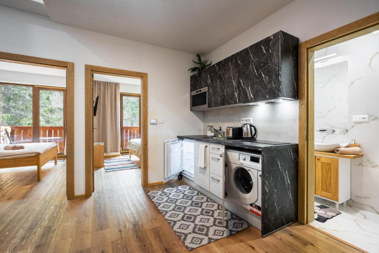 Apartments Srdiecko - Sauna In Smaller Apt - Highest In Central Europe - Fireplace - In The Forest タレ エクステリア 写真